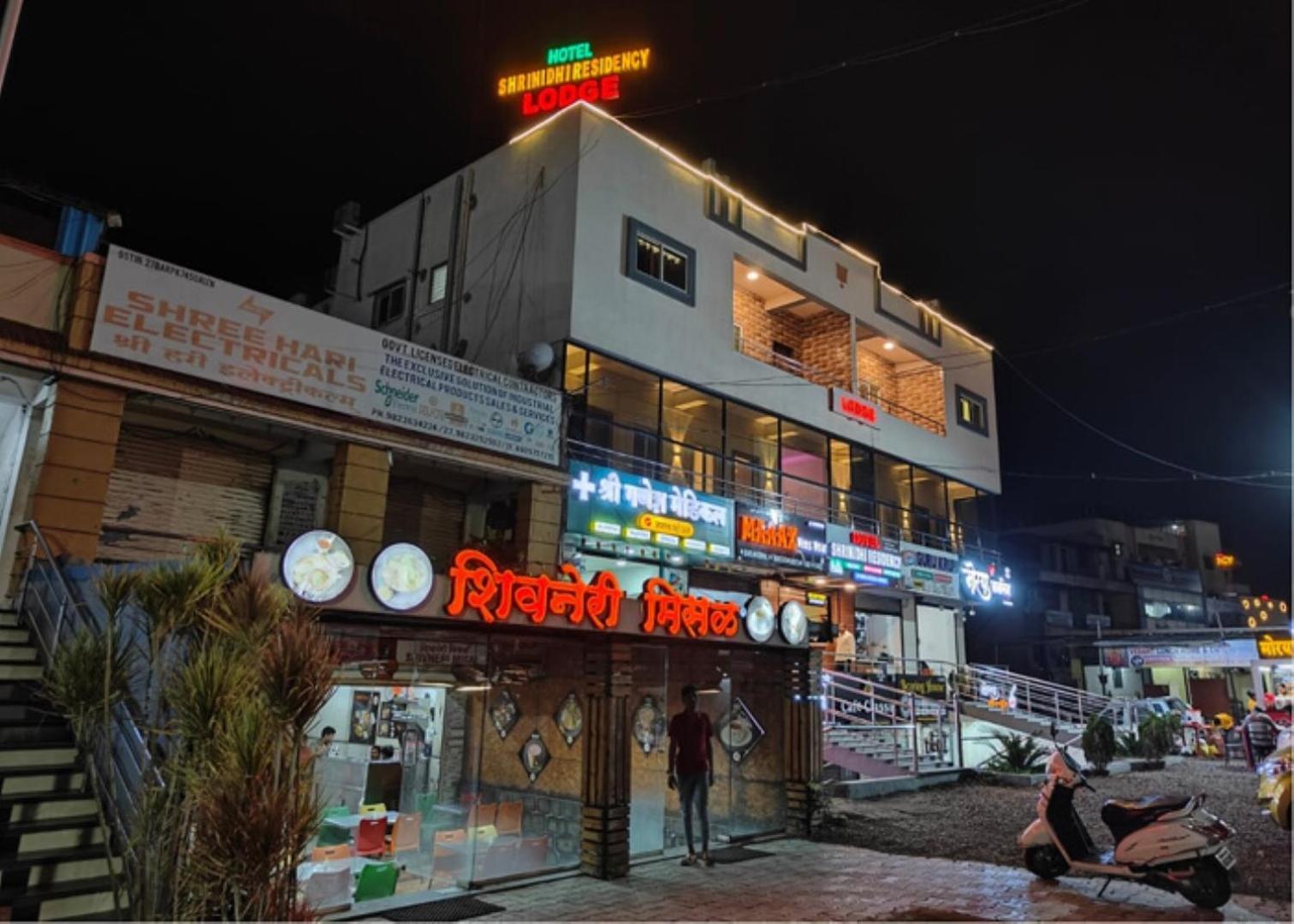 Hotel Shrinidhi Residency Púna Exteriér fotografie